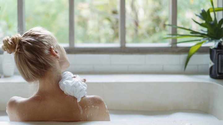 എപ്പോൾ കുളിക്കുന്നതാണ് നല്ലത്? When is it best to take a bath?