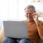 40 കഴിഞ്ഞോ? എങ്കിൽ 'വെള്ളെഴുത്ത്' (Presbyopia) നിങ്ങളെ തേടിയെത്തിയിട്ടുണ്ടാകാം! Are you over 40? Then 'presbyopia' may have come your way!