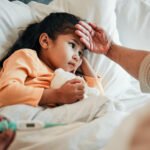 കുട്ടികളിലെ പനി: എപ്പോൾ ഡോക്ടറെ കാണണം. Fever in children: When to see a doctor