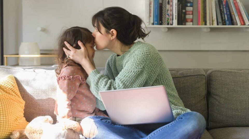 ഉള്ളിലെ ആ കൊച്ചു പെൺകുട്ടിയെ മറന്നുപോയോ? അമ്മമാർ അറിയേണ്ട 'Inner Child Healing'! Have you forgotten that little girl inside? 'Inner Child Healing' that mothers should know