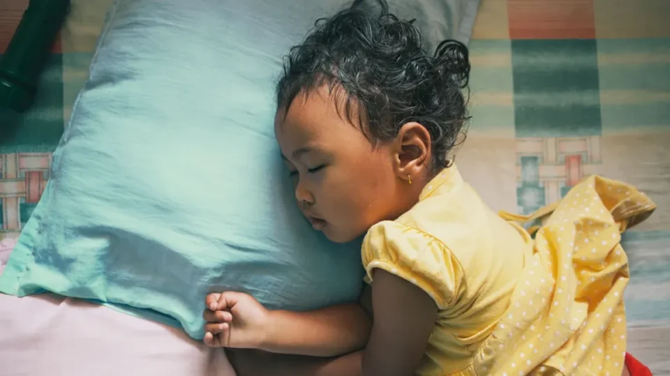 കുഞ്ഞ് ഉറങ്ങുമ്പോൾ വിയർക്കുന്നത് എന്തുകൊണ്ട്? മാതാപിതാക്കൾ അറിയേണ്ട പ്രധാന കാര്യങ്ങൾ! Why does the baby sweat when sleeping? Important things parents need to know